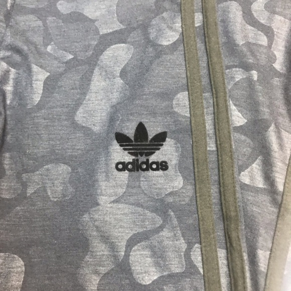 adidas Originals Outfit - Tee & Tights - Picture 6 of 6